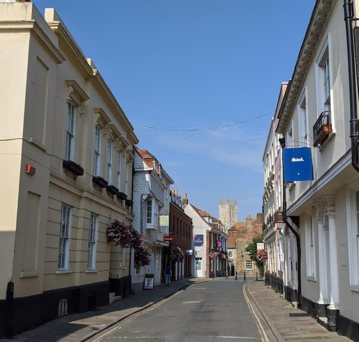 Apartment 6 At Number 8: City Centre, 1 Bedroom, Sofa Bed In Lounge Canterbury Exterior foto